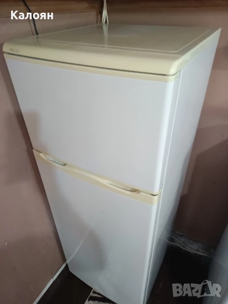 Хладилник с фризер и фризер, снимка 1