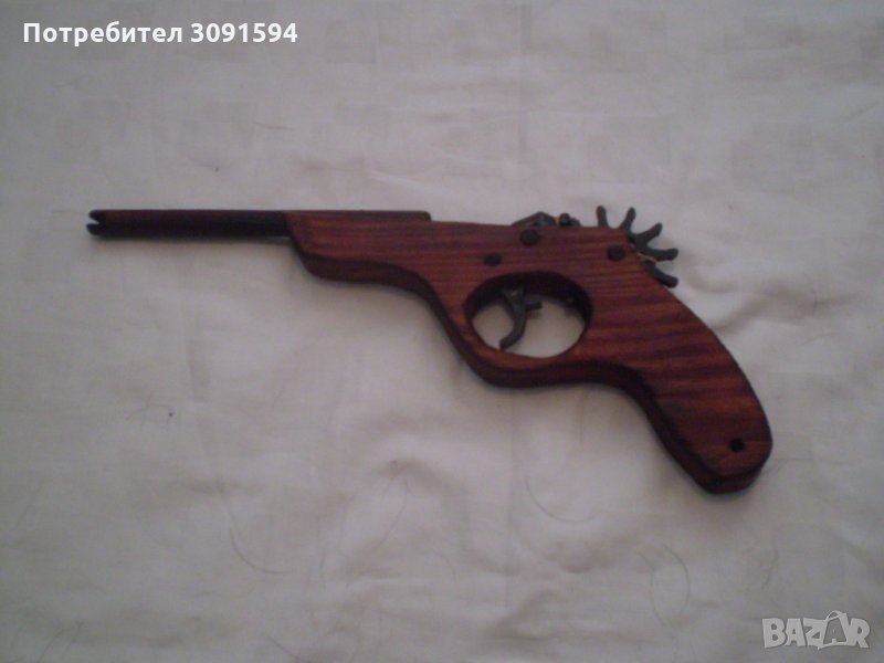 Изработено на ръка дървен пистолет детска играчка, снимка 1