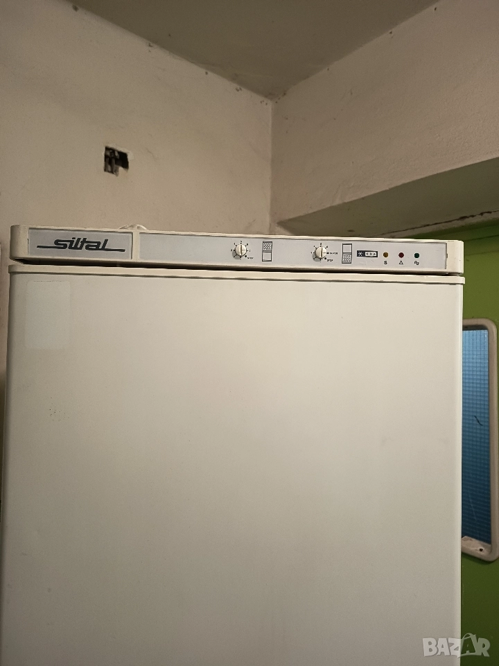 Части и аксесоари за хладилник с фризер Siltal KB 2039 #, снимка 1