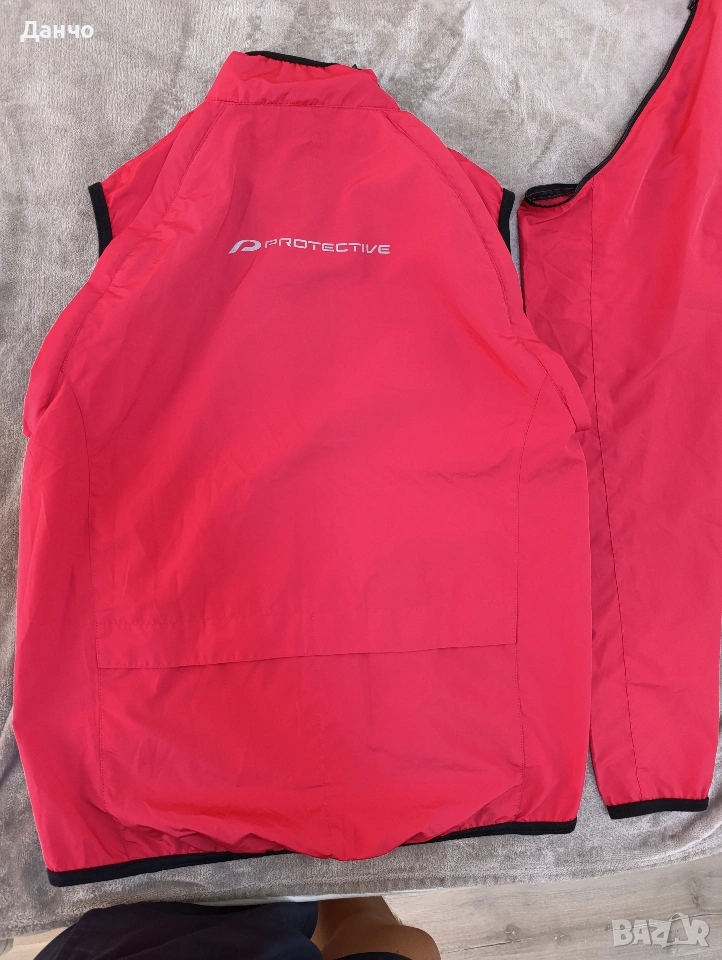 колоездачно яке с махащи се ръкави с един заден джоб подходящо е за есен или пролет, снимка 1
