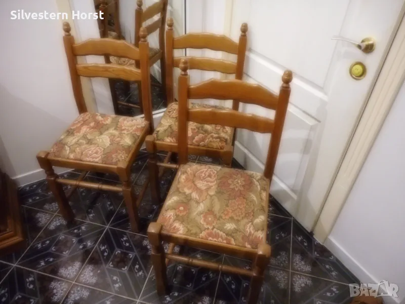 Столове / 3бр. столове - трапезария, кухня. Масив. Кафе стол., снимка 1
