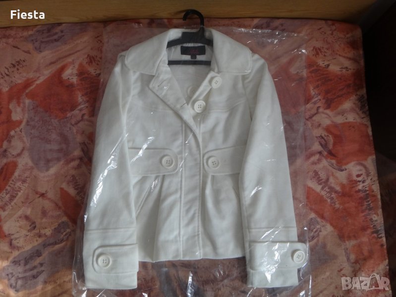 Чисто ново бяло палто, снимка 1