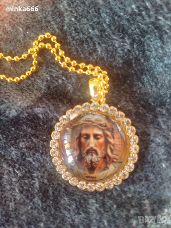 Позлатени колие и медальон., снимка 1