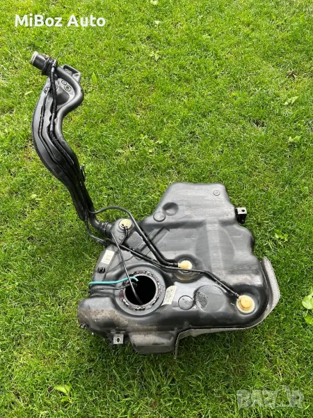 Резервоар бензин Фолксваген Голф 5 VW Golf, снимка 1