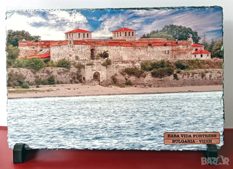 Фото камък с крепостта "Баба Вида" - Видин , снимка 1