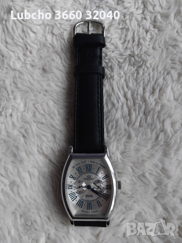 часовник Полет Готик