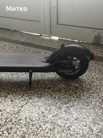 Тротинетка Xiaomi, снимка 4 - Скейтборд, ховърборд, уейвборд - 51671179