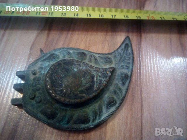 Стари бронзови пафти, снимка 3 - Антикварни и старинни предмети - 27373096