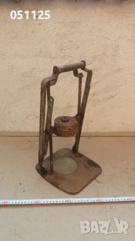 стара машинка за затваряне на буркани, снимка 2 - Антикварни и старинни предмети - 50659942