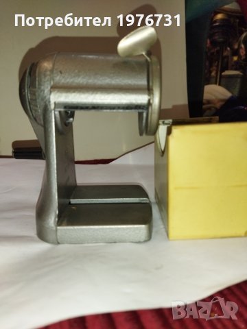 Старинна Острилка за моливи с различни дебелини , снимка 4 - Антикварни и старинни предмети - 44118631