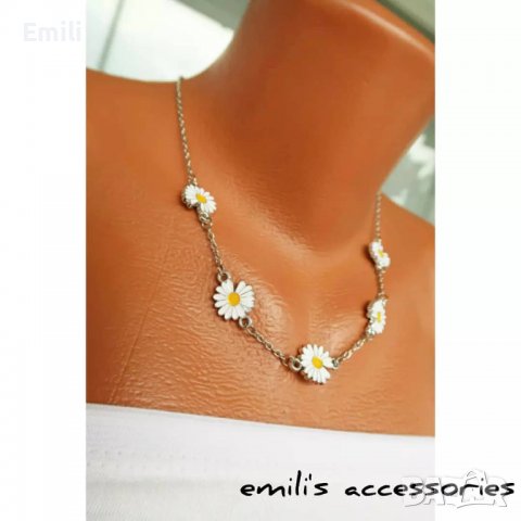 Ръчно изработено колие с маргаритки 🌼, снимка 2 - Колиета, медальони, синджири - 37348212