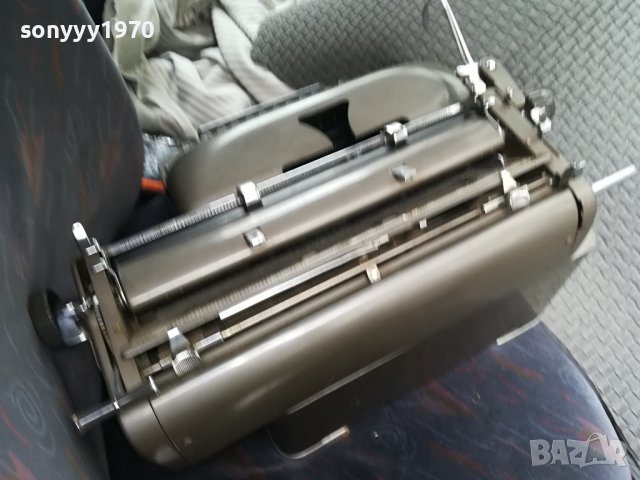 adler antique-стара пишеща машина 2701241611, снимка 2 - Антикварни и старинни предмети - 44001688