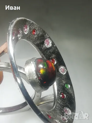 Сребърен пръстен с Опал 1.5кт аранжиран със Сапфири и Гранати , снимка 4 - Пръстени - 48285459
