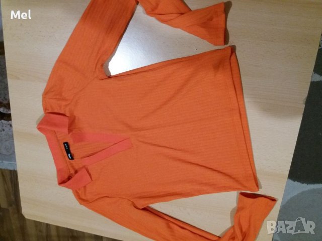 Дамски блузи и рокли zara,bershka, снимка 5 - Блузи с дълъг ръкав и пуловери - 43913071