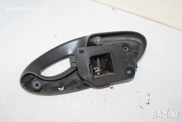 Дръжка вътрешна дясна Фиат Пунто 2 2001 1.2i 60 Fiat Punto 2  2/3врати, снимка 2 - Части - 53503750