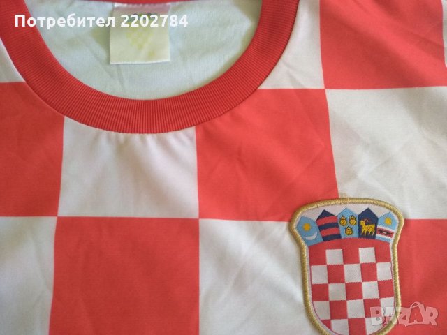 Две футболни  тениски Хърватска,Modric,Srna, снимка 3 - Фен артикули - 33378415