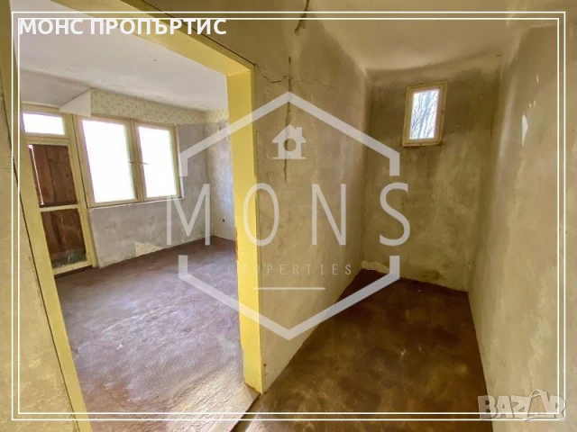 Урегулиран поземлен имот (УПИ) със застроена жилищна сграда в живописното село Върбица, област Велик, снимка 5 - Парцели - 51191605