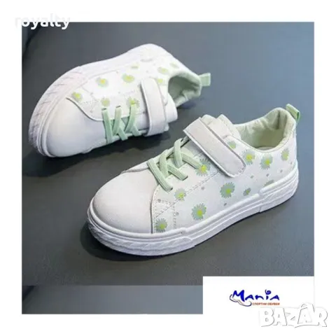 Детски маратонки с цветенца Два цвята 