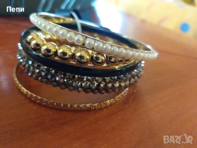 Комплект гривни, снимка 3 - Гривни - 51199101