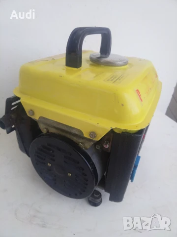 Двутактов бензинов генератор Максимално захранване 900W  3.7A, снимка 4 - Електродвигатели - 49933426
