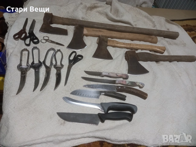 Стари ножове брадви ножици