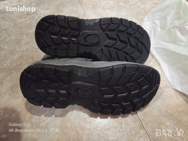 Чисто нови! Работни обувки , снимка 6 - Мъжки боти - 52692304