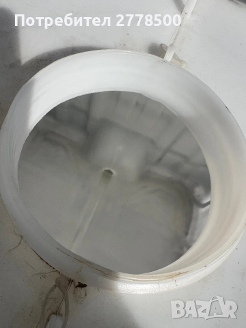 ЧИСТИ БИДОНИ 1000 л.