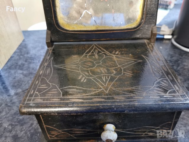 Стара дървена кутия за бижута, козметика, снимка 4 - Антикварни и старинни предмети - 43184604