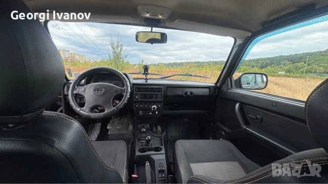 Лада Нива Урбан 4x4, 2017 г., снимка 7 - Автомобили и джипове - 51936707