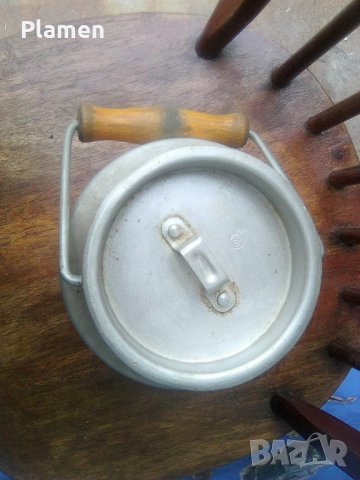 Старо алуминиева петлитрово гюмче за прясно мляко, снимка 2 - Други ценни предмети - 38636791