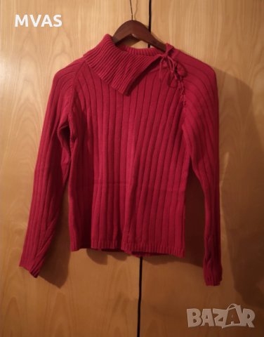 Нов червен пуловер поло дамски M размер