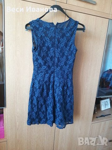 Продавам дантелена рокля, снимка 2 - Рокли - 29027531