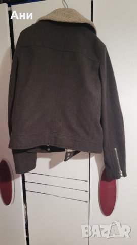 Вълнено късо палто М размер, снимка 2 - Палта, манта - 44052454