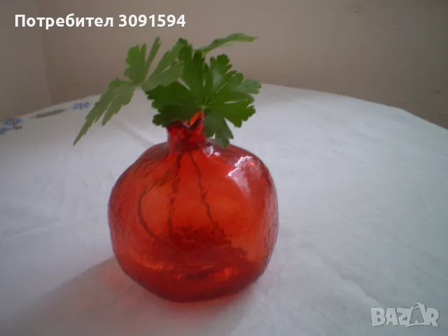 Червена ваза грапаво  дебело стъкло забавна  шестостенна форма, снимка 5 - Вази - 50194803