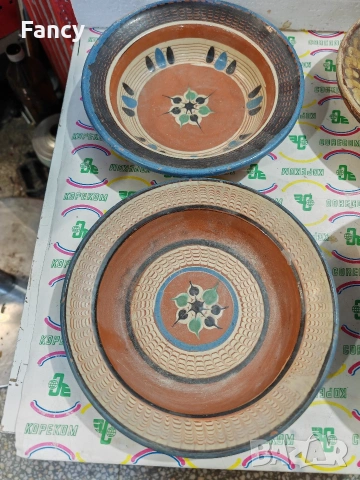 Ръчно рисувани керамични съдове