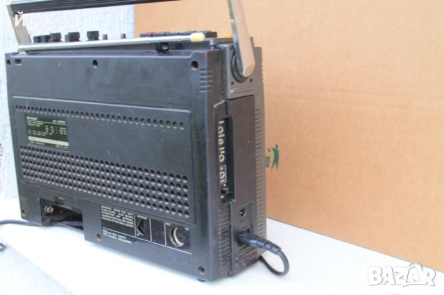 Радио касетофон ''Sharp GF 3000 H", снимка 13 - Колекции - 40404474