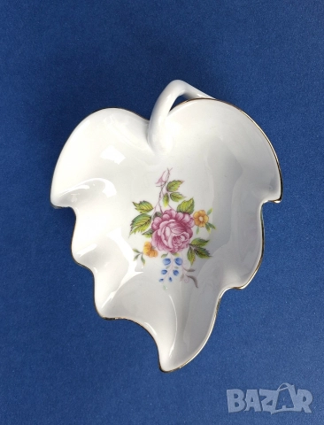 Чинийка листо Hollohaza, Унгария