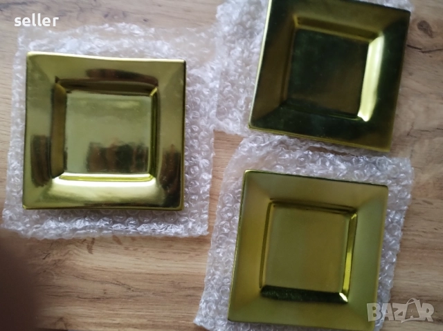 Комплект декоративни керамични чинии 