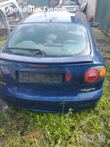 Рено Меган 1.6 бензин на части , снимка 2 - Части - 37812757