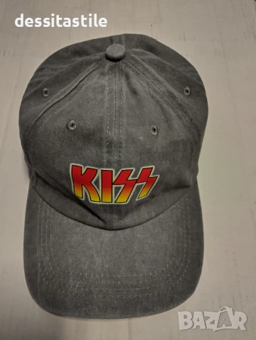 Шапки с козирка, снимка 18 - Шапки - 44100614