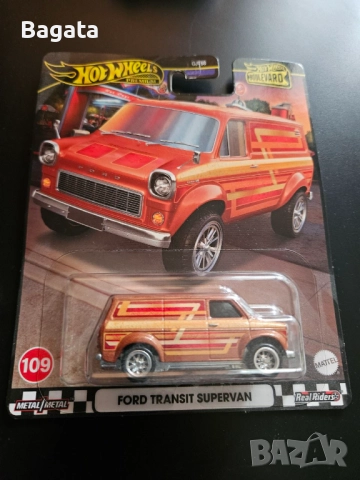 Hot Wheels Premium Ford Transit Supervan – 1:64