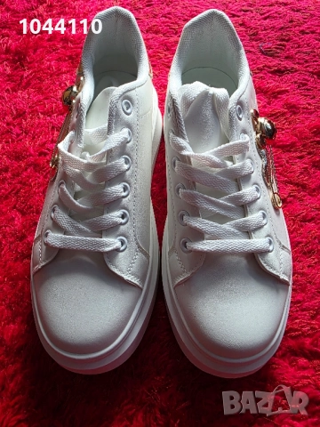 Дамски бели кецки