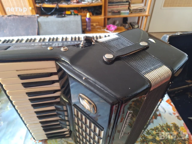 Акордеон Велтмайстер Стела 60баса , снимка 5 - Акордеони - 50664499