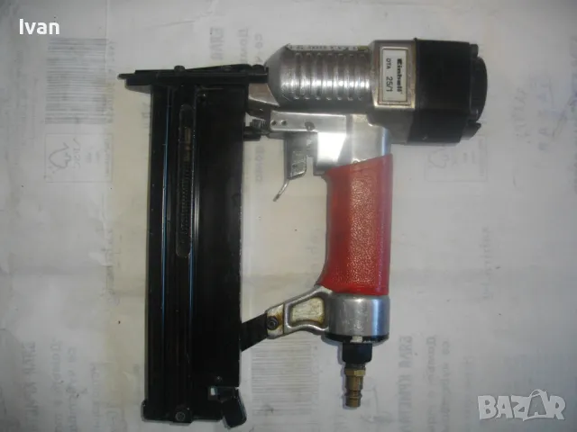 ГОЛЯМ КОМБИНИРАН ПНЕВМАТИЧЕН ТАКЕР EINHELL 25-1 НЕМСКИ ОРИГИНАЛЕН СКОБИ 10-40мм/ПИРОНИ 10-50мм , снимка 11 - Други инструменти - 48414007