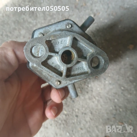 Бензинова Помпа от Вартбург 353, снимка 2 - Автомобили и джипове - 51079868