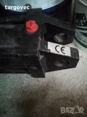 хидравличен цилиндър нов, снимка 3 - Резервни части за машини - 27532779