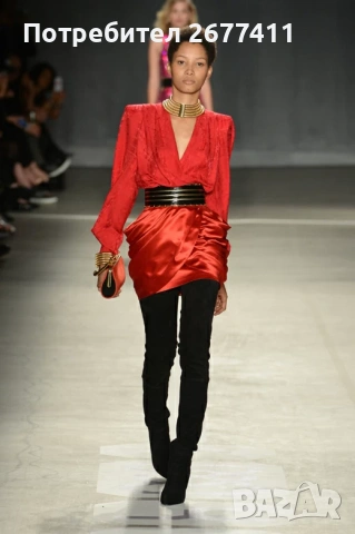 Червена пола Balmain x H&M 