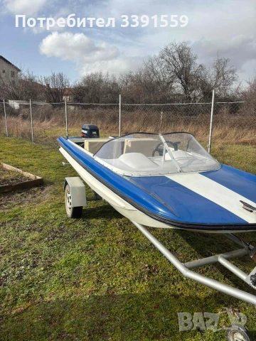 лодка тримаран с двигател и колесар , снимка 3 - Воден транспорт - 53485989