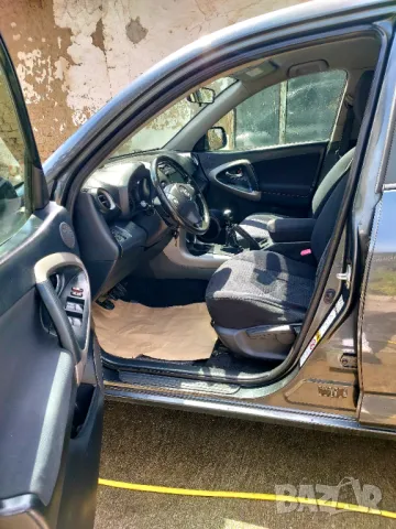 Toyota Rav4 2.2 D-4D 4x4, снимка 6 - Автомобили и джипове - 50204564