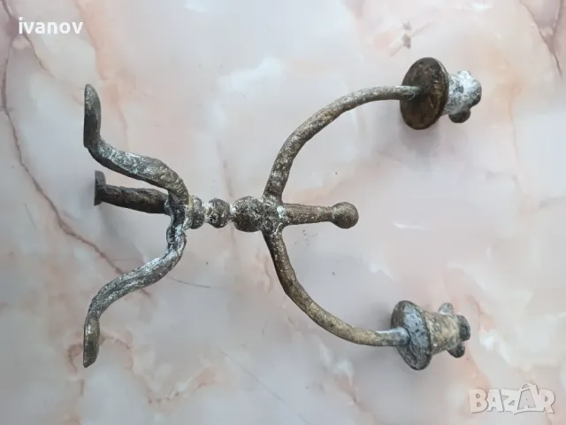 Бронзови масивни свещници, снимка 5 - Декорация за дома - 48640979